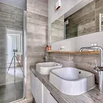 Charming two-room apartment with terrace in Saint-Germain-des-Prés