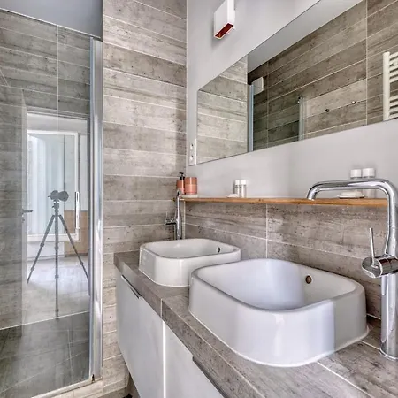 Charming Two-room With Terrace In Saint-germain-des-prés Appartamento